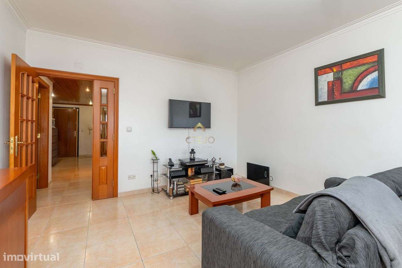 Apartamento T3 com Vista Rio em Póvoa de Santa Iria-6