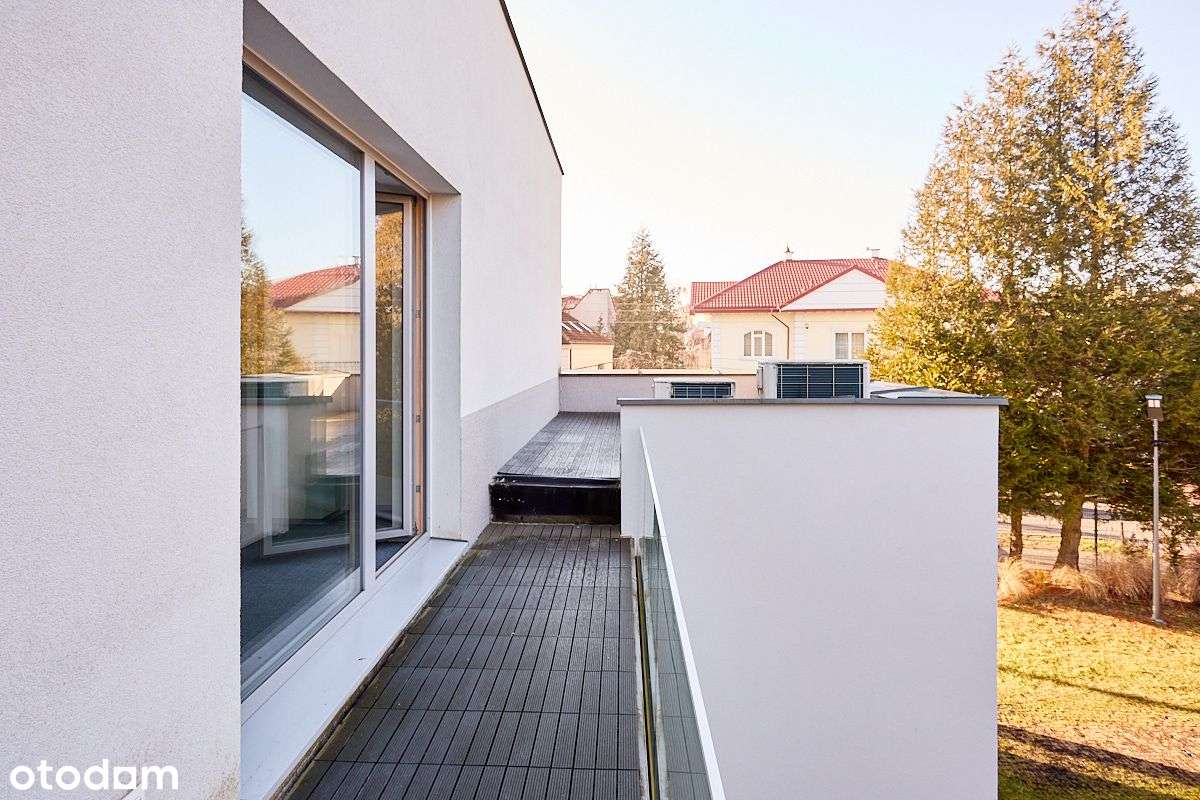 PRESTIŻOWY DOM W WYJĄTKOWEJ LOKALIZACJI WARSZAWY-15