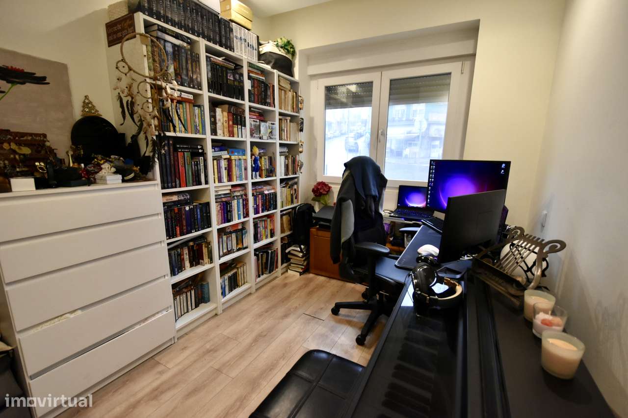 T2 Renovado nas Águas Livres, Damaia|Excelente Estado|Zona Tranquila - Grande imagem: 5/13