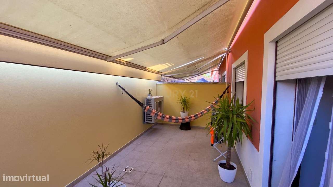 T3 Duplex com Garagem e Piscina | Condomínio Privado em Tomar-13