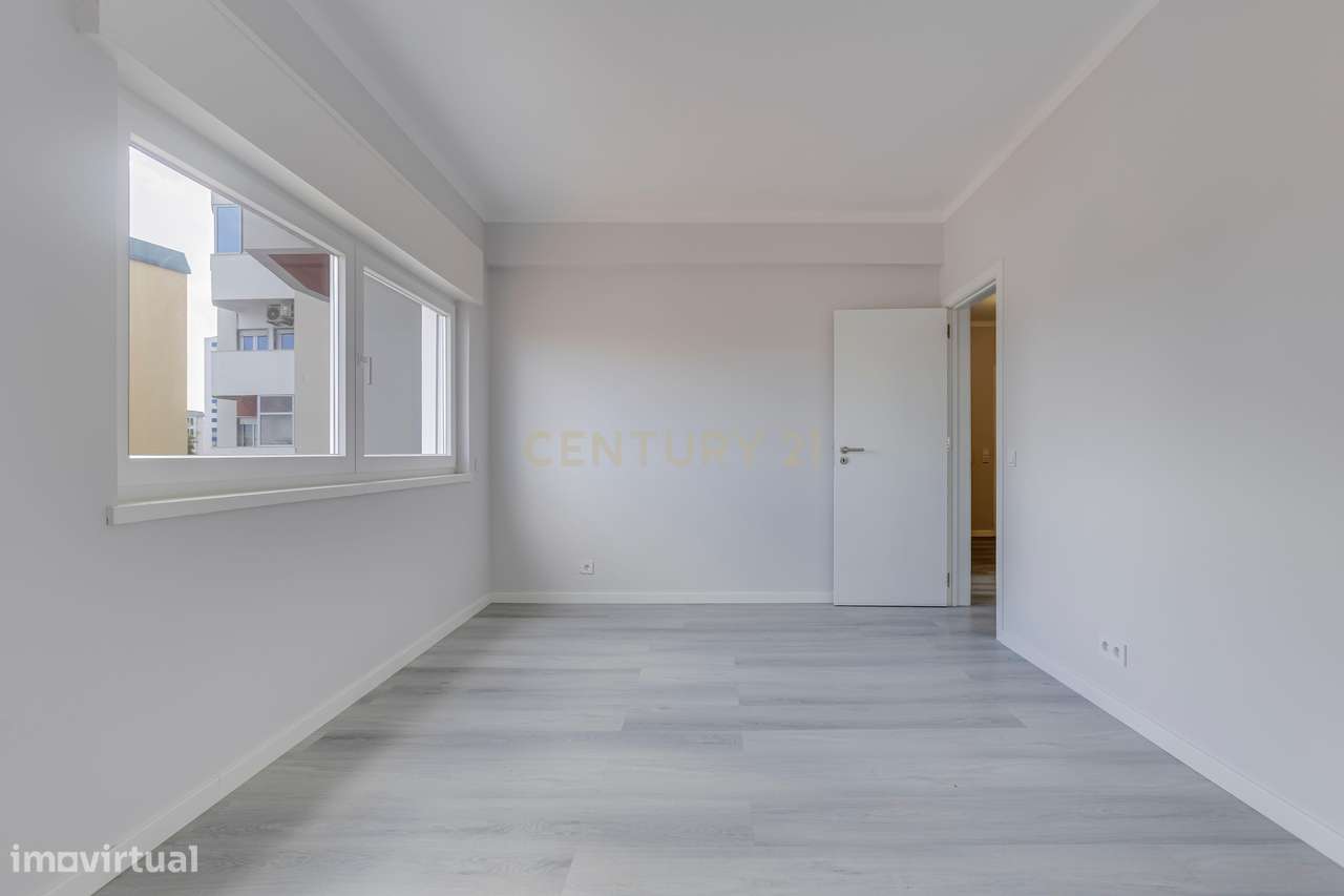 Apartamento T3 Renovado em Portimão, Faro-11