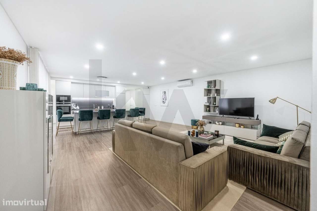 Apartamento T5 amplo com 176 m2 em Massarelos, Porto - Grande imagem: 4/26