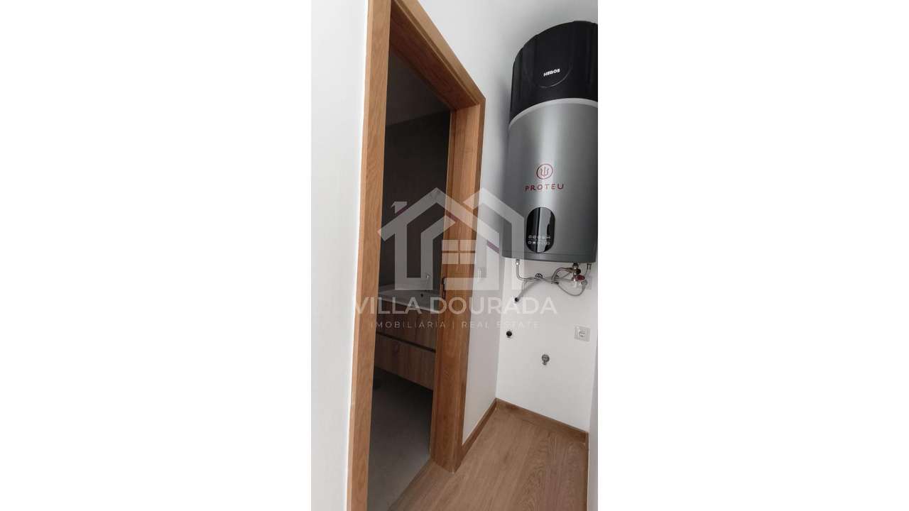 T0+1 Novo com lg Garagem em O. do Douro-20