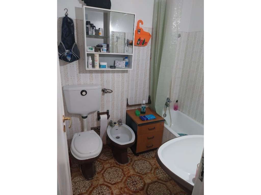 Espetacular apartamento T2 com varanda junto ao Hospital dos Lusiadas.-22