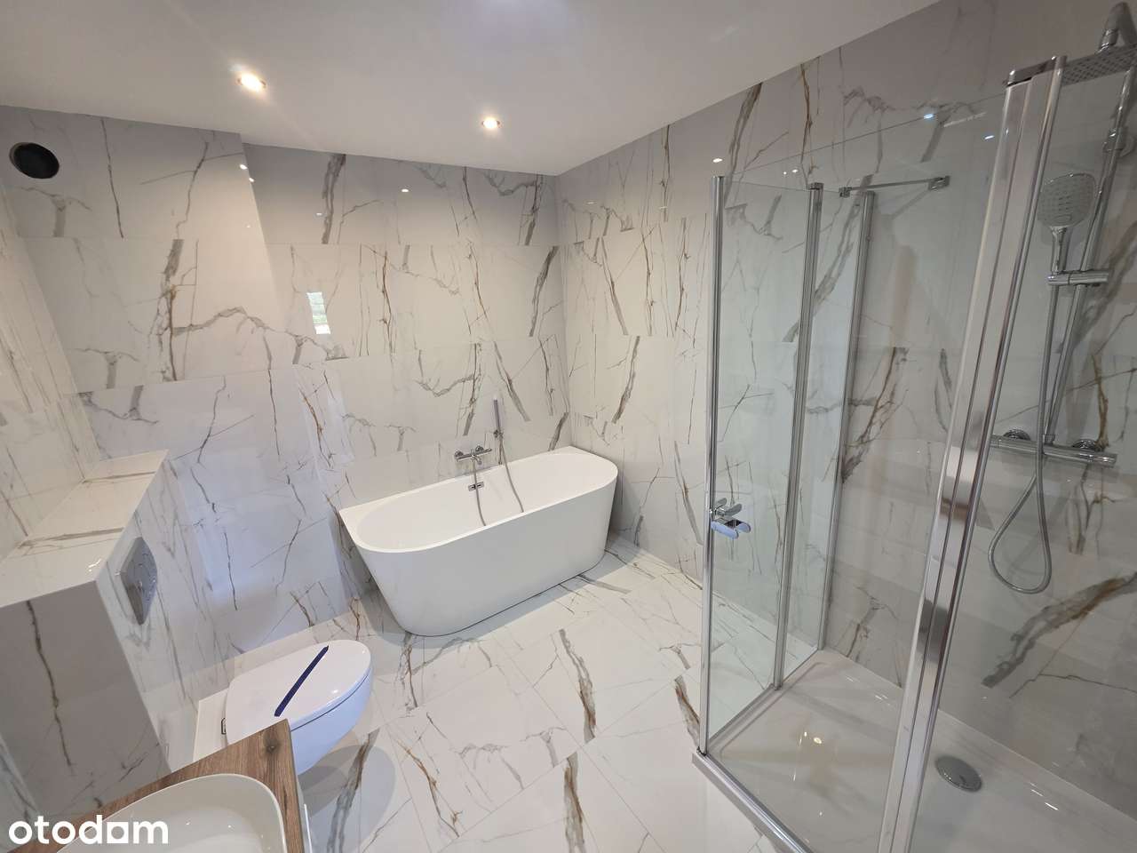 Atrakcyjny dom pachnący nowością!!!-7