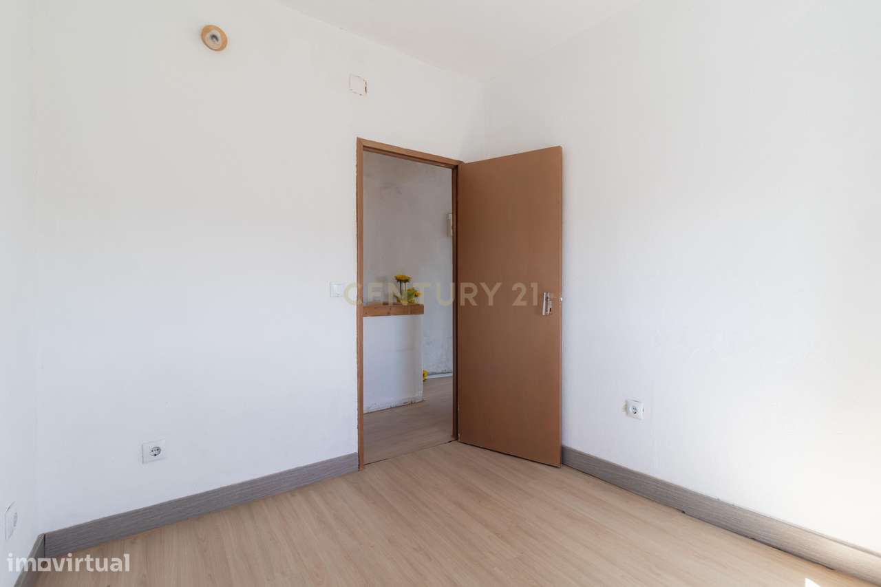 Moradia com 3 quartos em Castanheira de Pêra - Tranquilidade e Confort - Grande imagem: 4/26