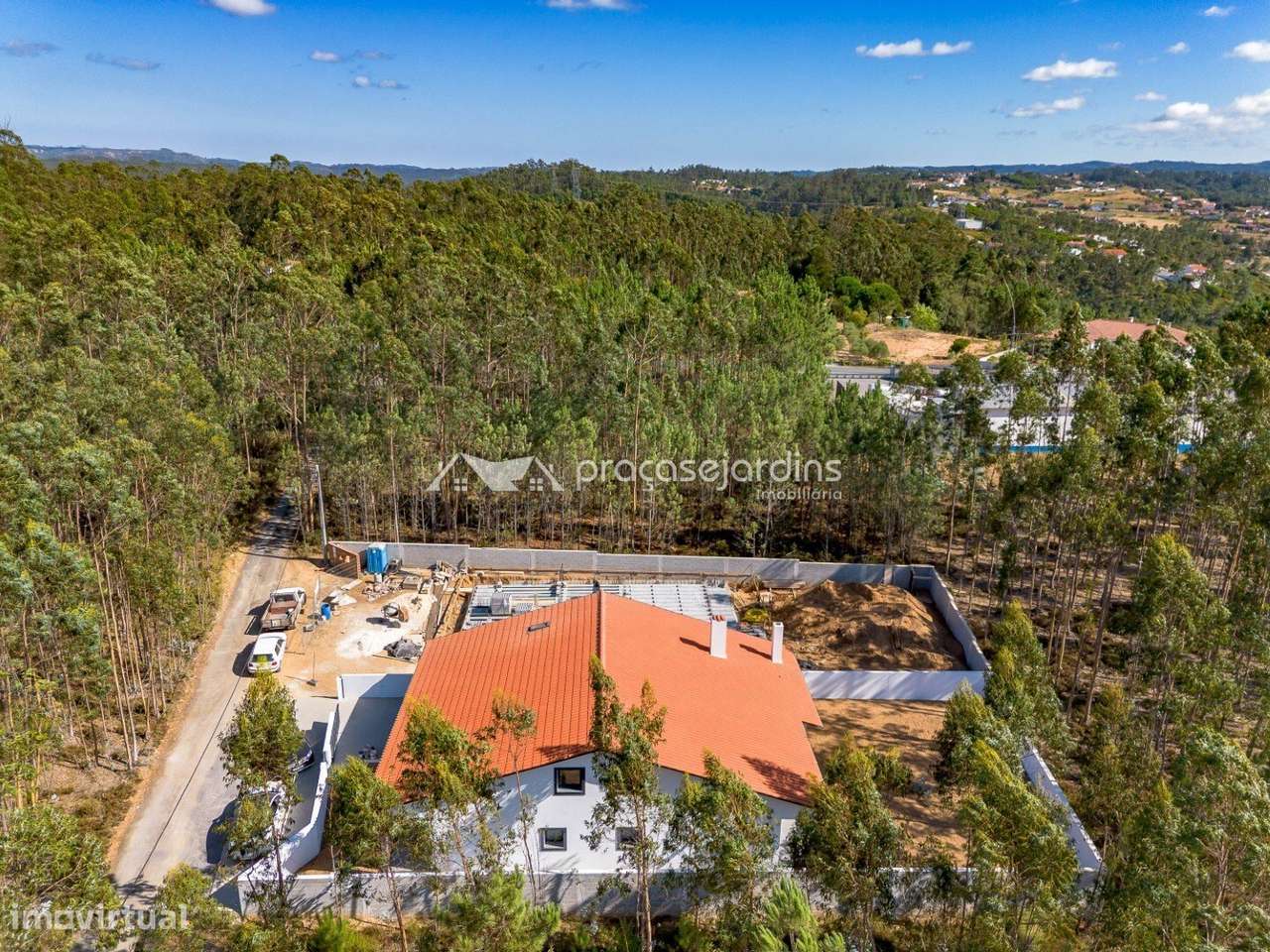 Moradia T3 com jardim, varanda e garagem-36