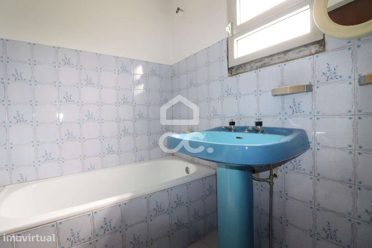 Moradia com Terreno – Pronta a Habitar | Zona do Cercal – Aguda-8