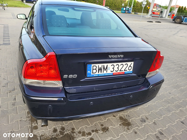 Volvo S60 2.4 Momentum - 4