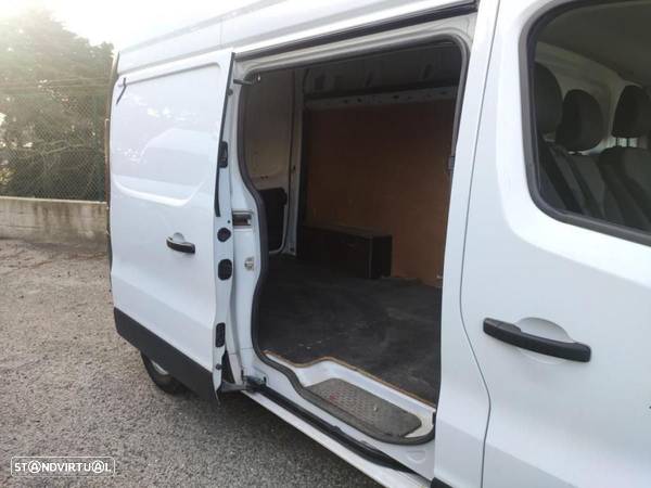 Renault Trafic L2H2 1.2T 3L c/IVA - 7