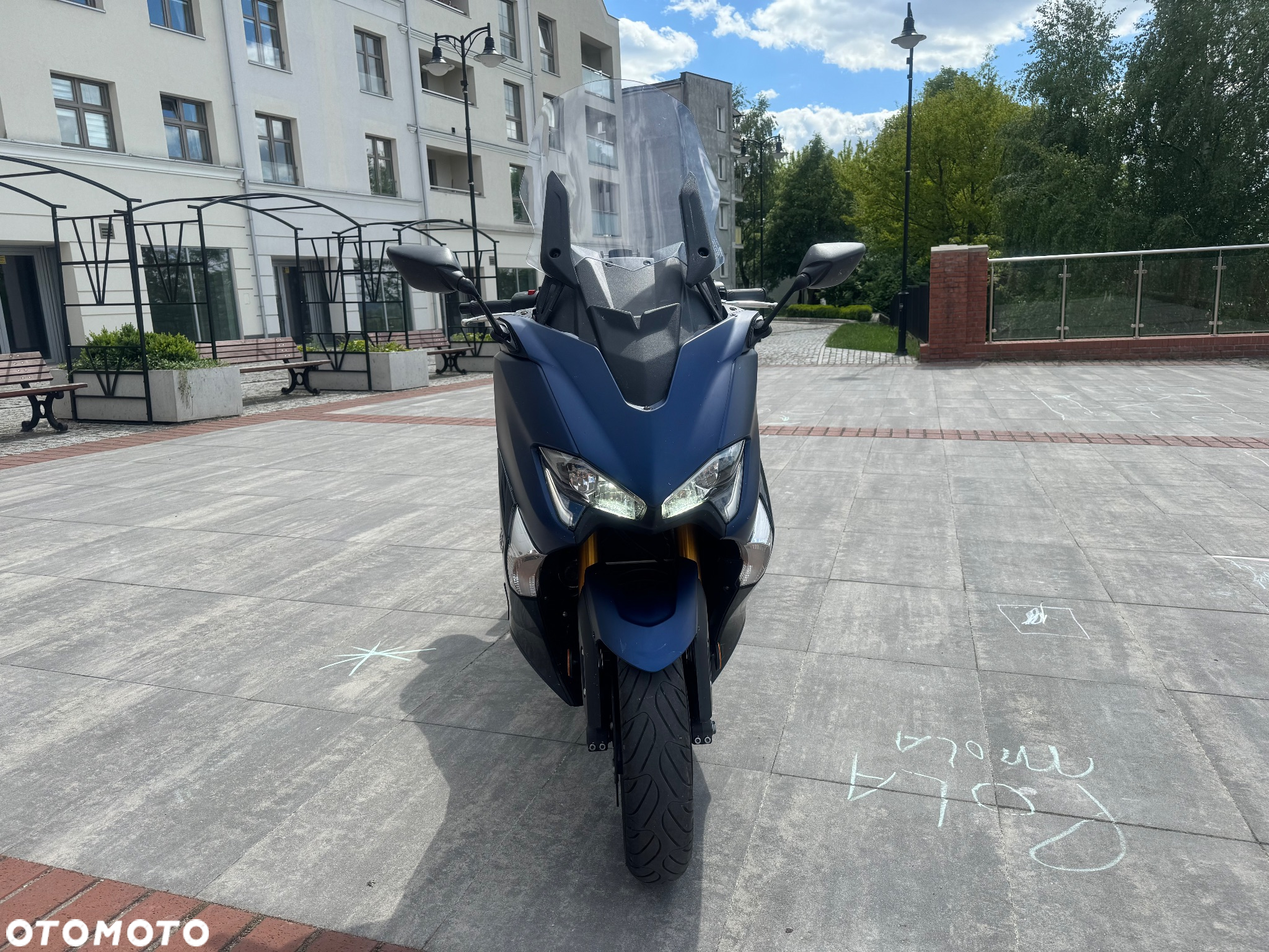 Yamaha Tmax - 18