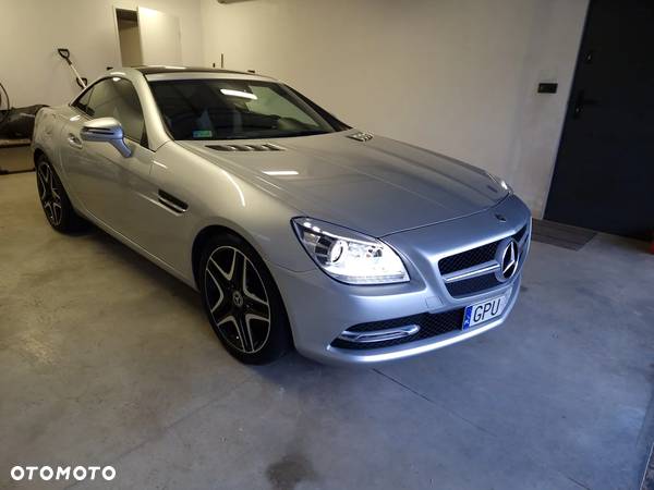 Mercedes-Benz SLK 250 (BlueEFFICIENCY) 7G-TRONIC - 8