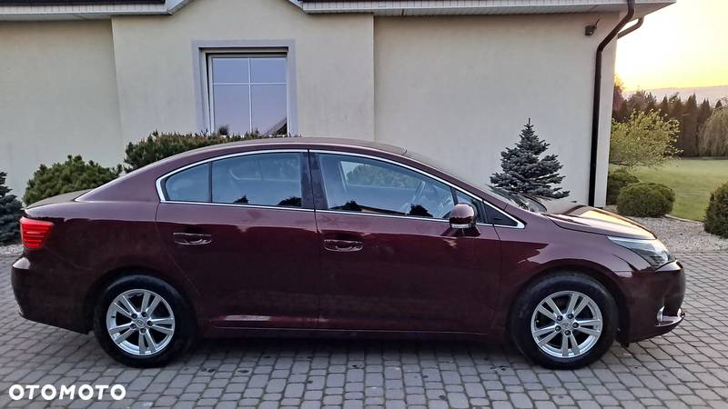 Toyota Avensis 1.8 Sol NAVI - 19