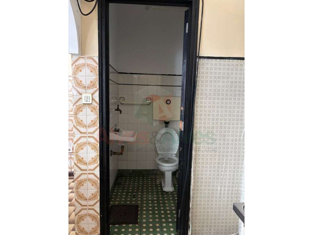 Loja no Porto para Venda-5