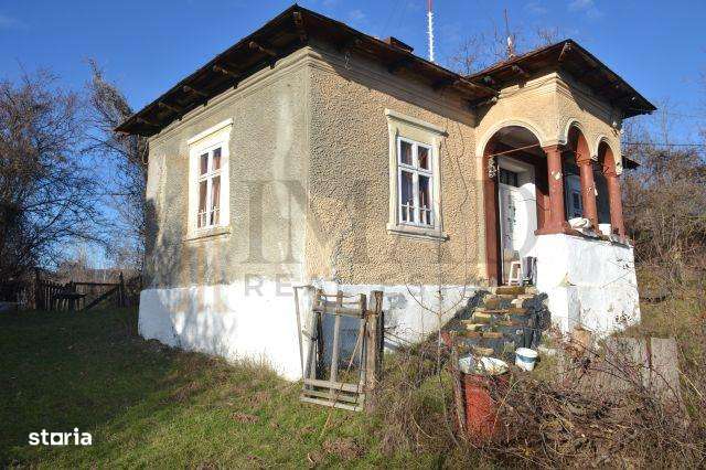 Vanzare Casa Batraneasca + Teren 3000mp - Glodeni Dambovita. - Imagine principală: 2/8