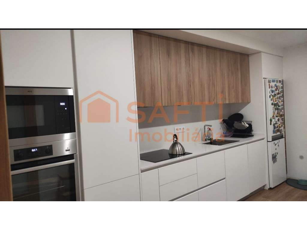 Moradia T5 de Luxo em Condomínio Fechado - Gândara dos Olivais

D... - Grande imagem: 4/18