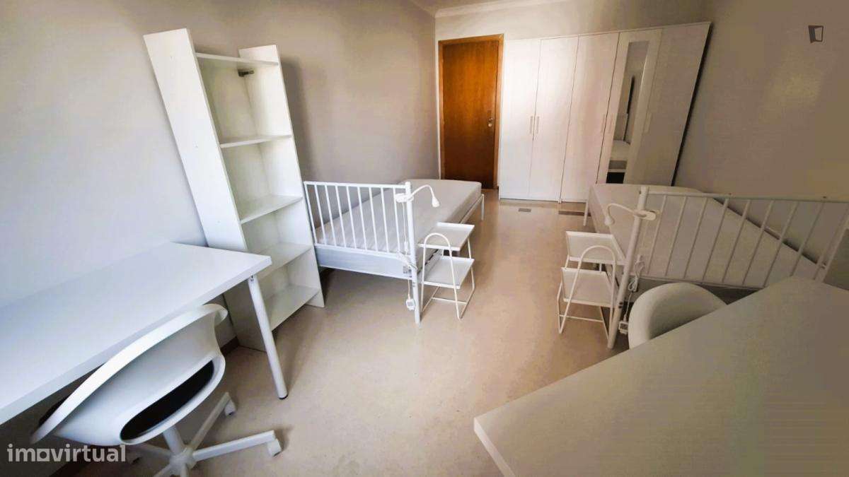 Quarto - localizado em Telheiras Lisbon - Grande imagem: 4/10