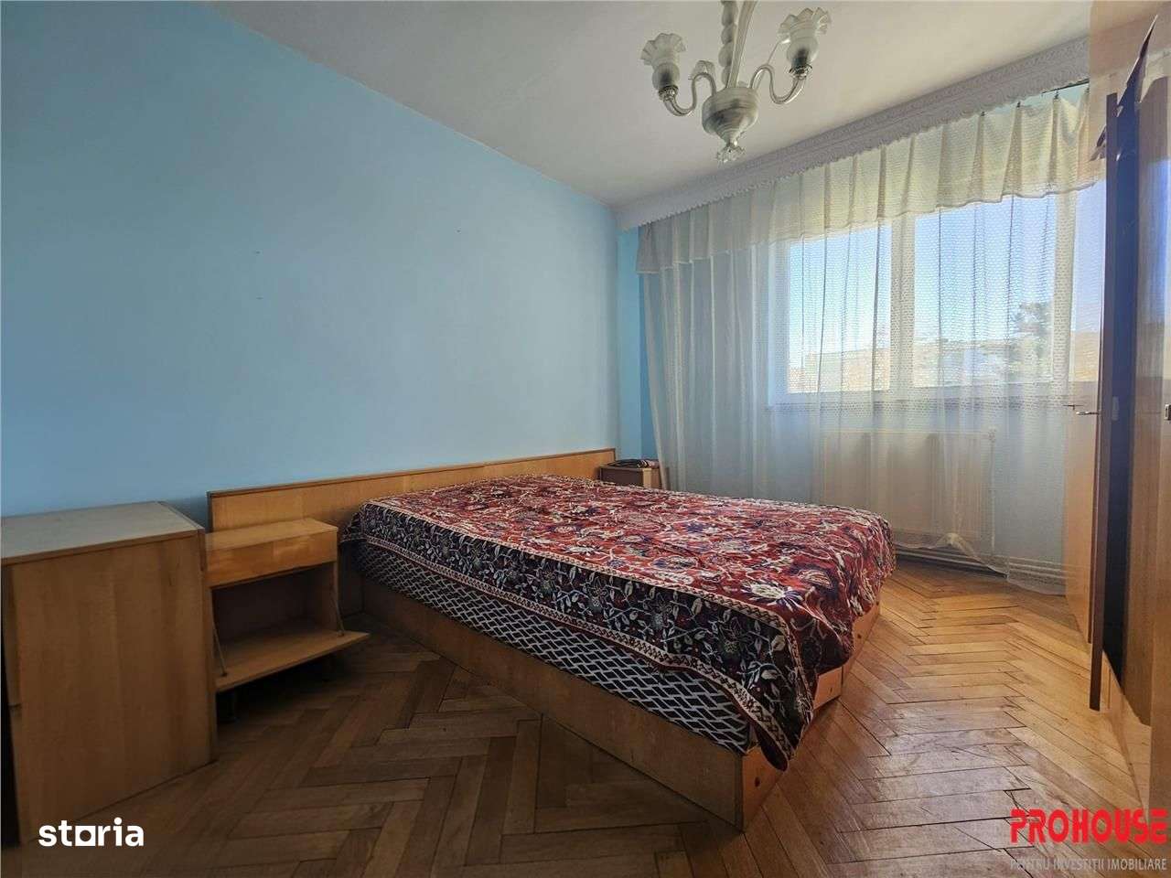 Buhusi - 3 camere  - etaj 3-3