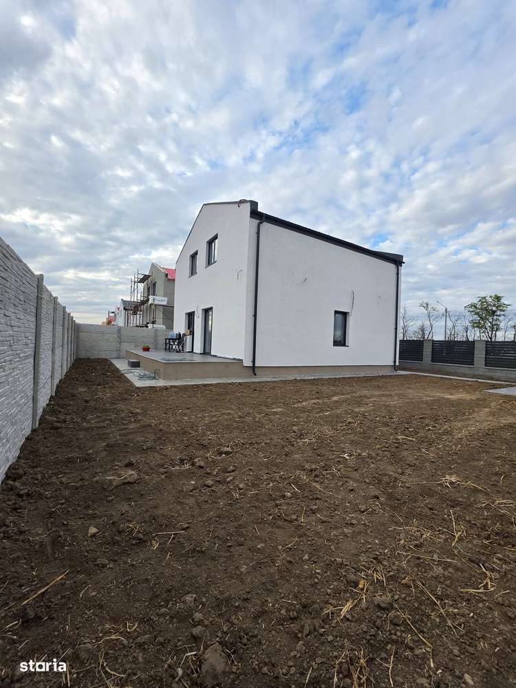 Casa Parter + Mansarda / 5 camere / Com.Berceni /COMISION 0 % - Imagine principală: 4/9