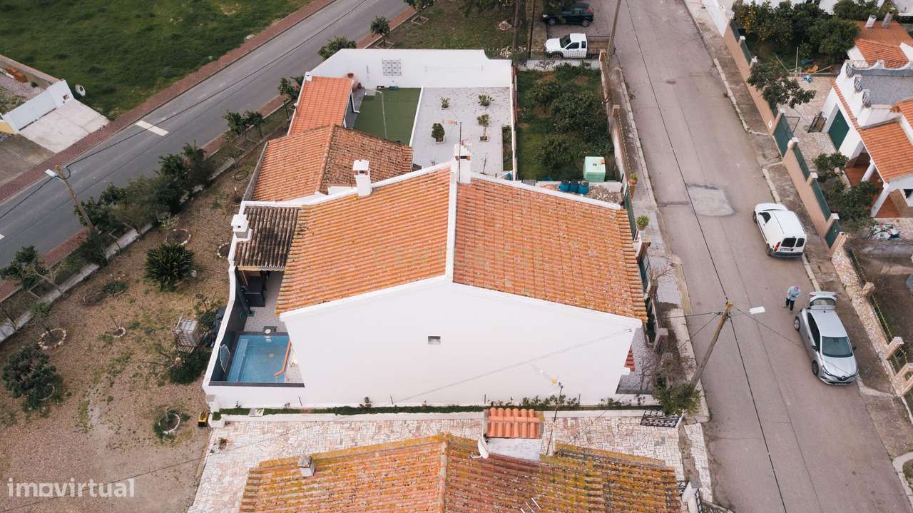 Moradia T3 com Piscina na Aldeia da Granja-30