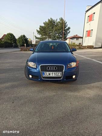 Audi A3 1.6 Sportback Ambiente - 2