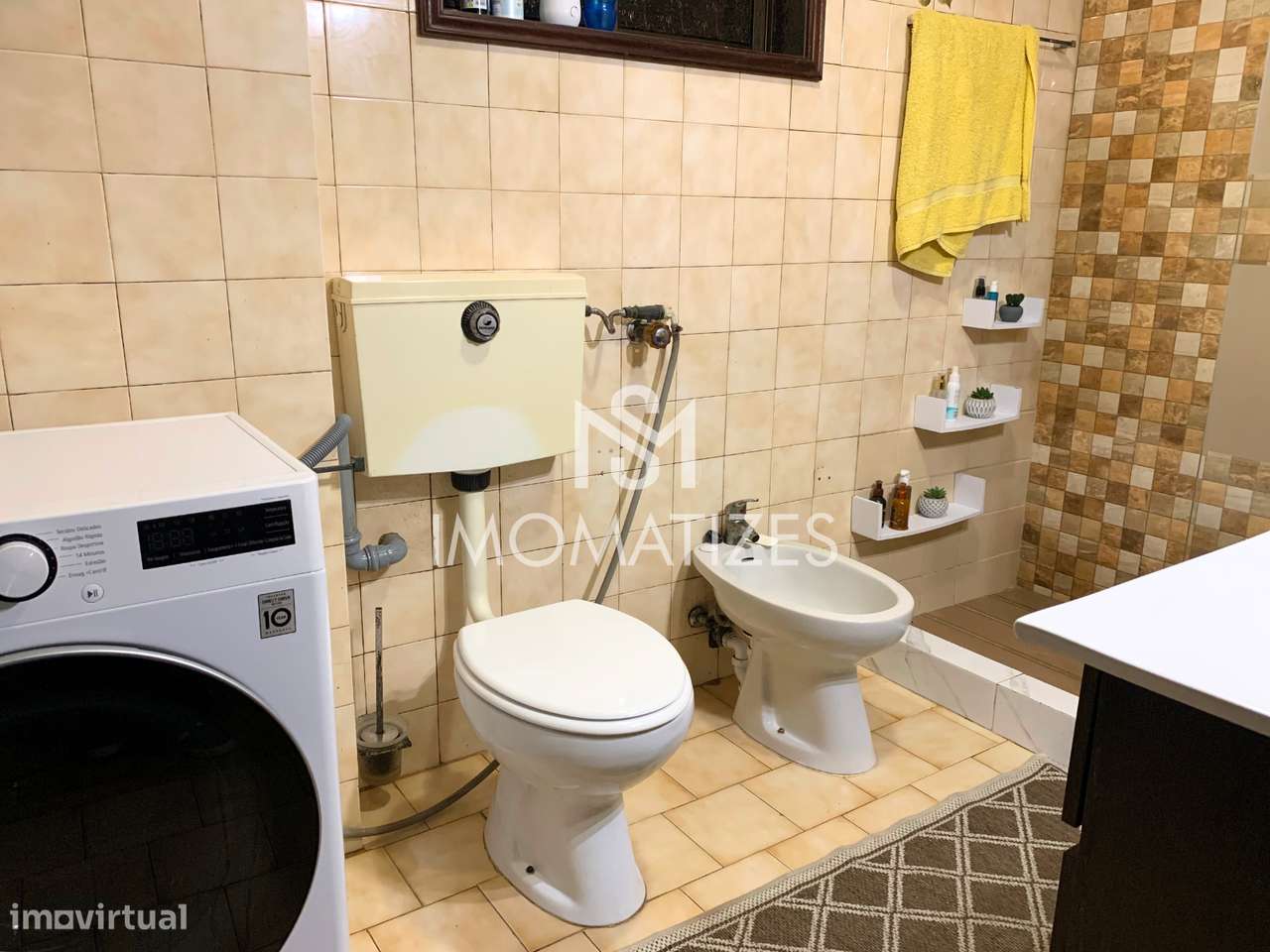 Moradia Bifamiliar T3 + T1 em São Romão do Coronado-23