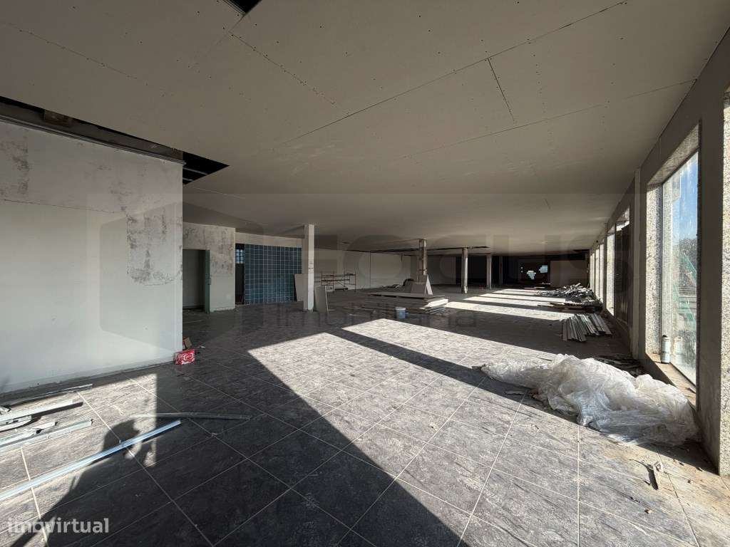 Armazém para comercio e serviços - Aveiro - Grande imagem: 4/11