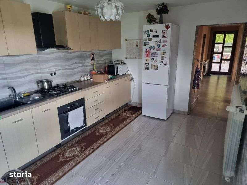 Vand casa P+E+teren. - Imagine principală: 5/8