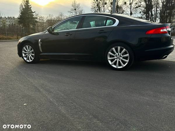 Jaguar XF 3.0 V6 D Luxury - 8