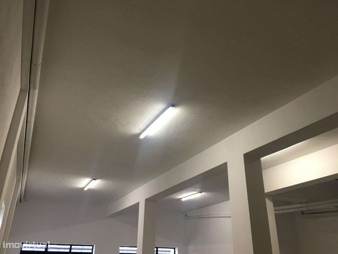 Garagem - Ermesinde 95m2 - Pé direito 4 metros - Grande imagem: 3/18