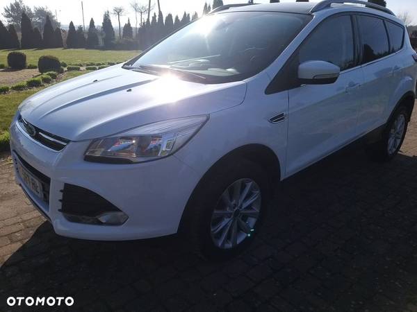 Ford Kuga - 10