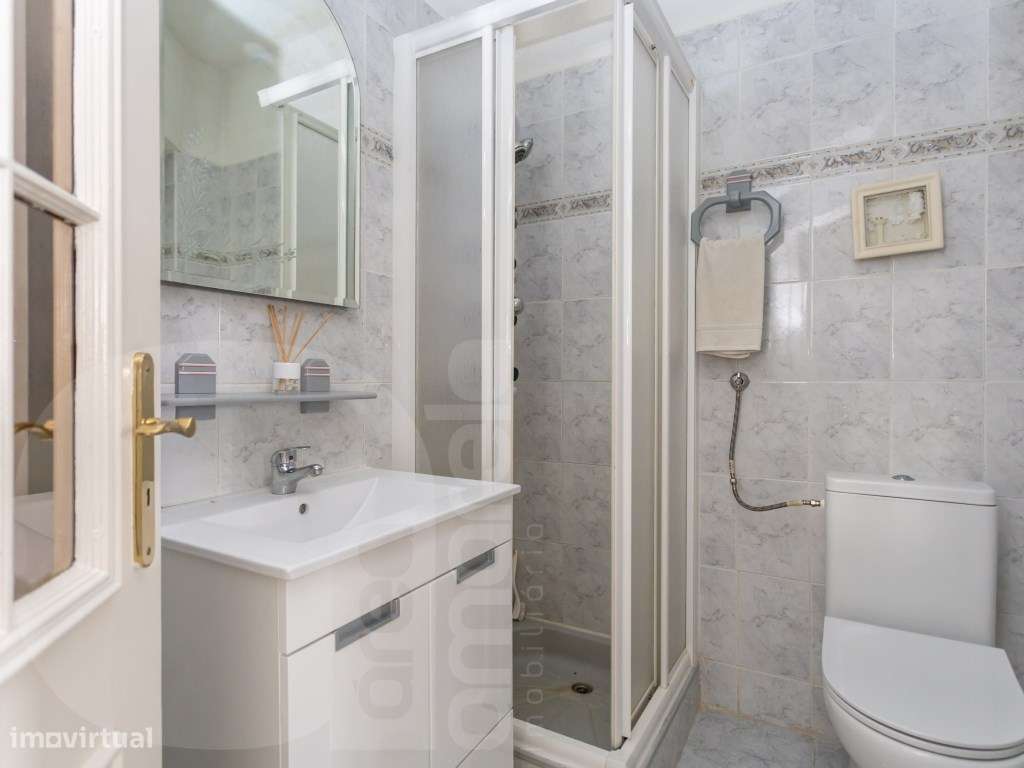 APARTAMENTO T3 DUPLEX INVERTIDO COM GARAGEM FECHADA UMA RARIDADE NO...-13