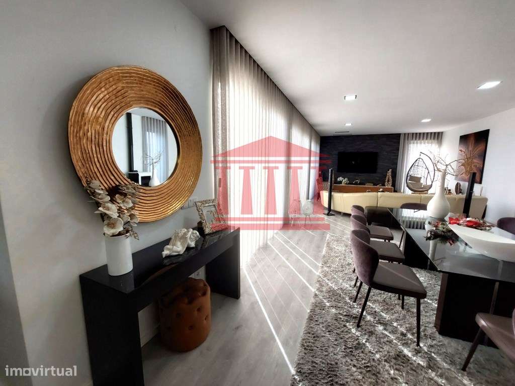 MORADIA TÉRREA SEMINOVA-22