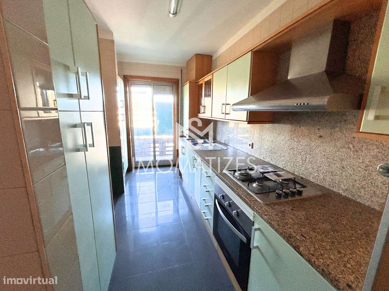 Apartamento T2 com Garagem – Nogueira da Maia-7