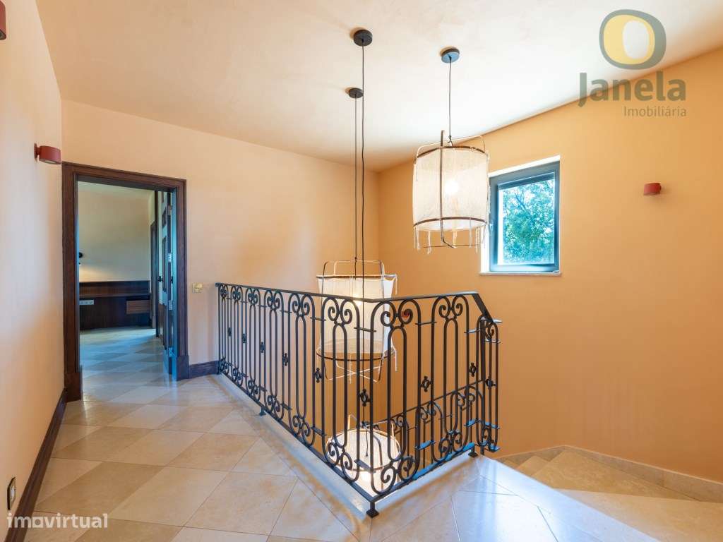 Encantadora Moradia T5 com vista Mar e Golfe, inserida num cenário ...-18