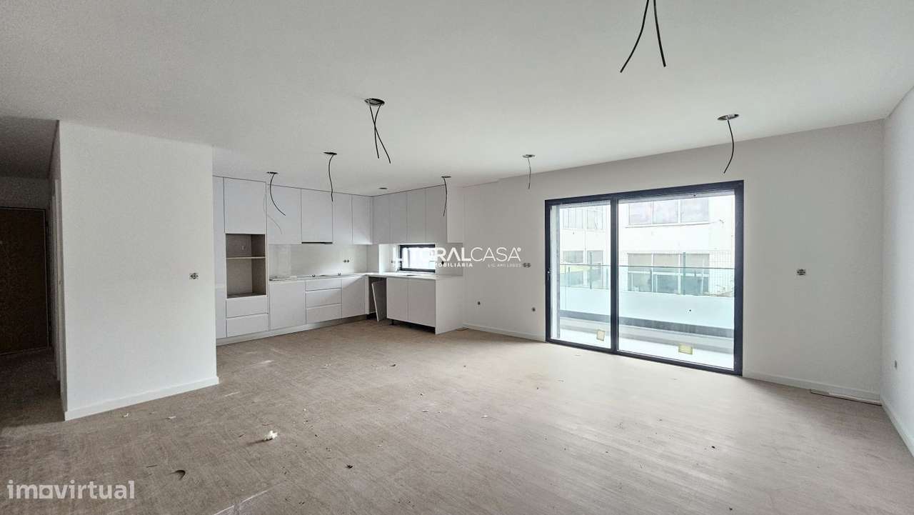 T2 | Novo | Varanda | Lugar de garagem - Grande imagem: 4/18