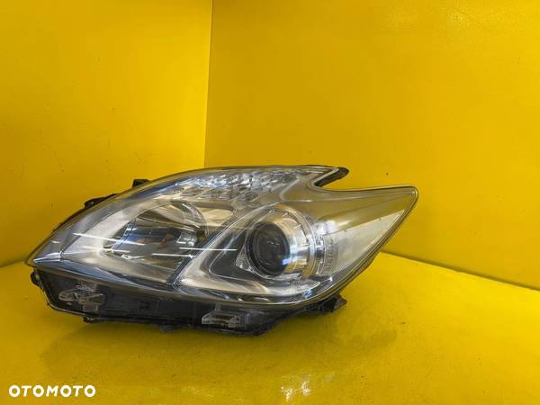 LAMPA LEWA PRZEDNIA TOYOTA PRIUS III 09-14 - 1