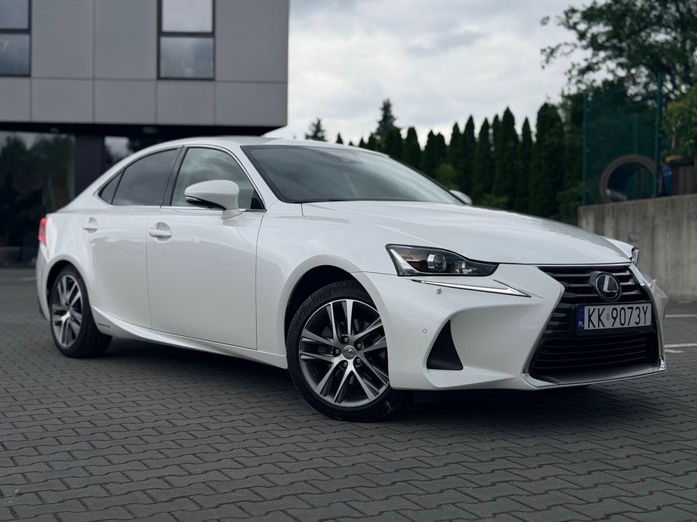 Lexus IS III (2013-) 300h Prestige 2018