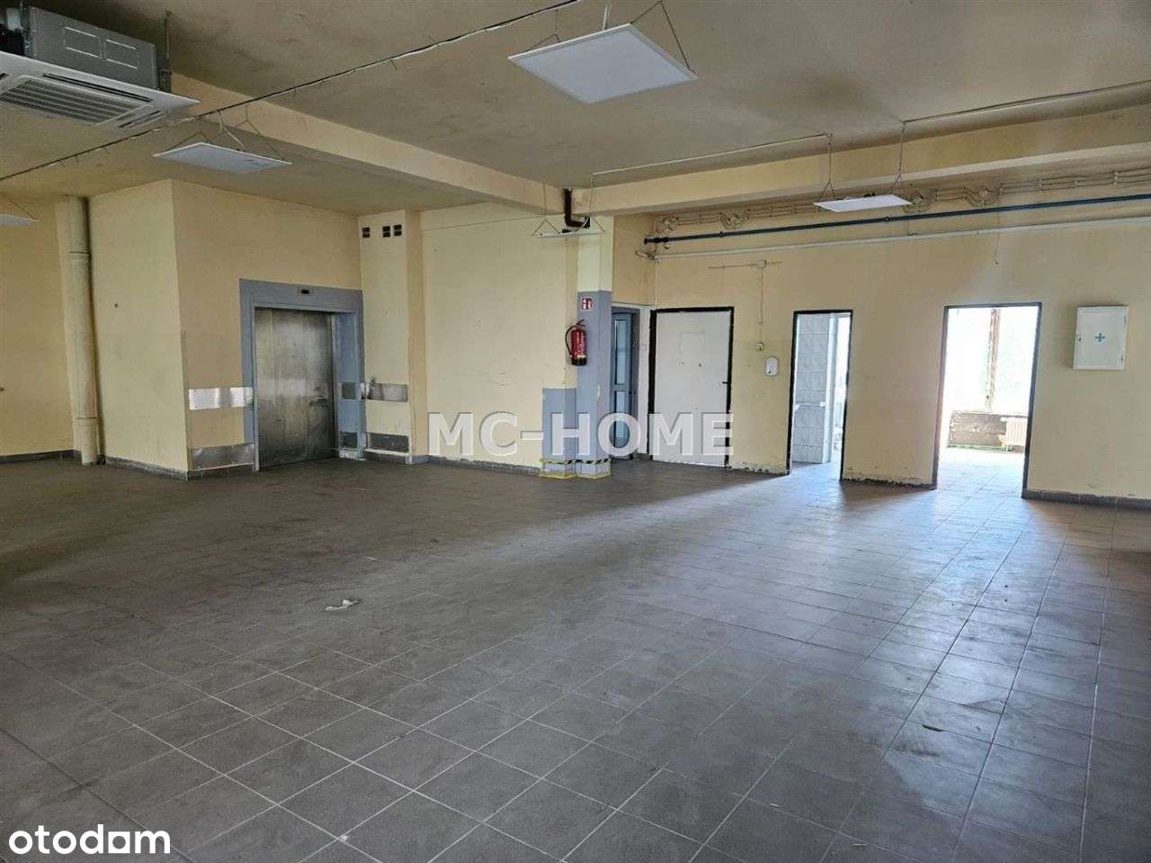 Lokal użytkowy, 2 248 m², Chorzów-9