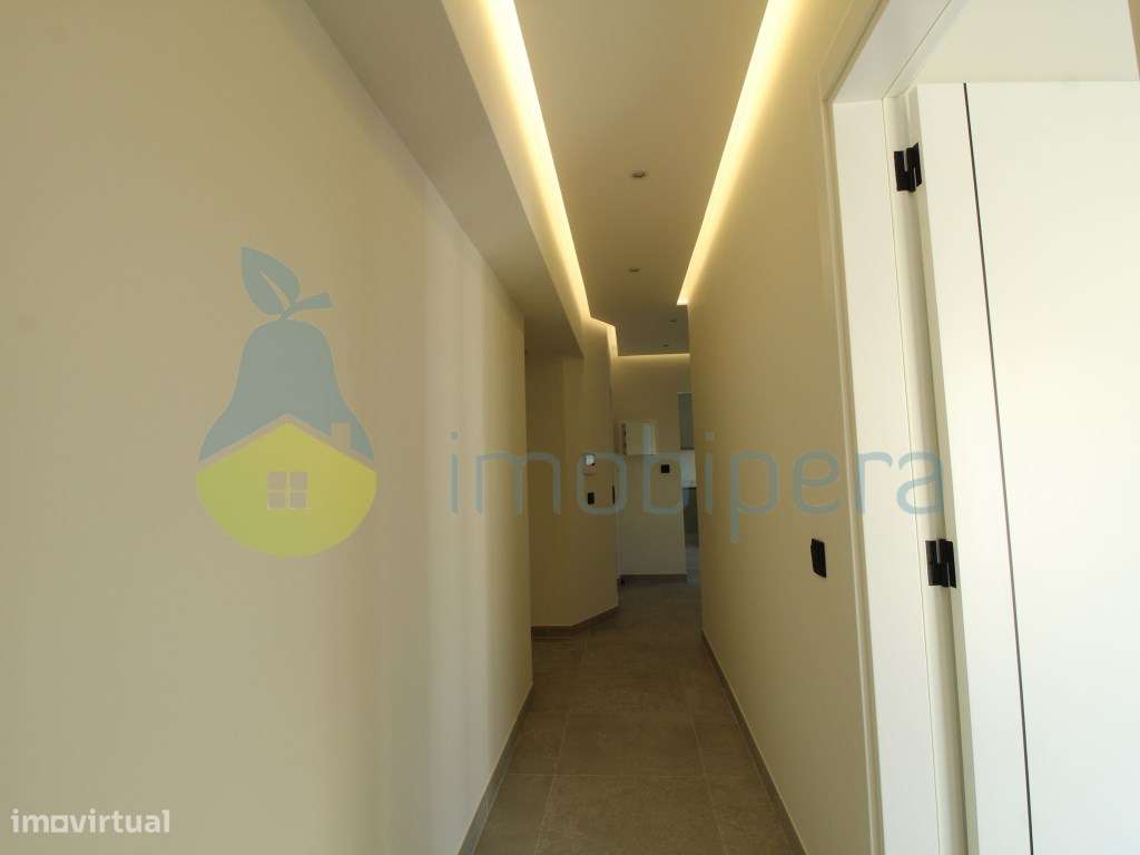 Apartamento T3 para venda no centro de Lagoa - Grande imagem: 4/16