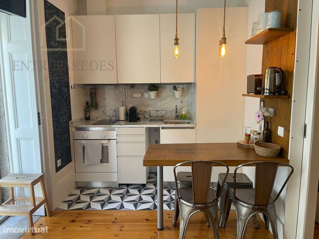 Apartamento T1 com varanda para arrendamento temporário Rua da Aleg... - Grande imagem: 4/21