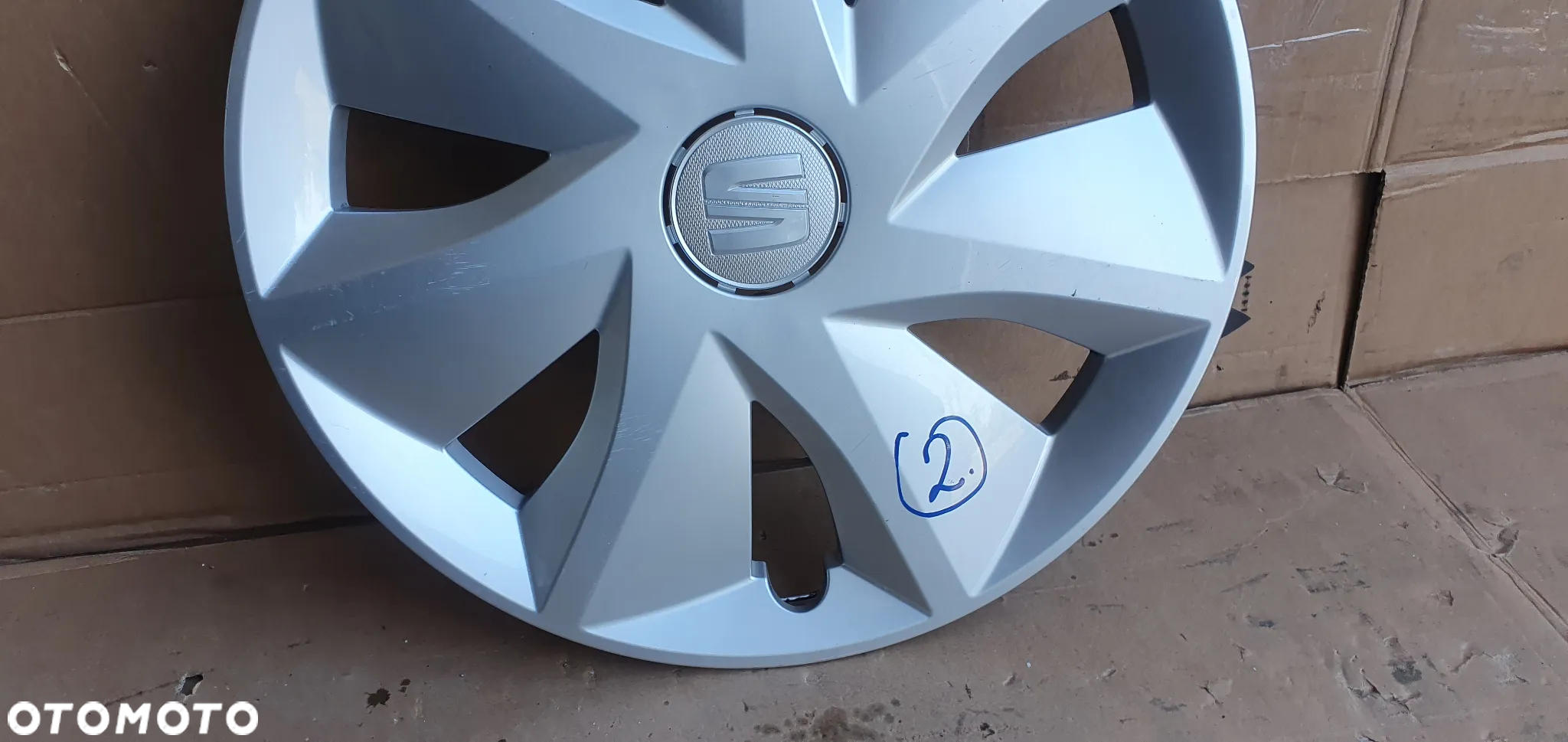 Dekielek kołpak kapsel 16" Seat Leon III 5F0601147C - 3