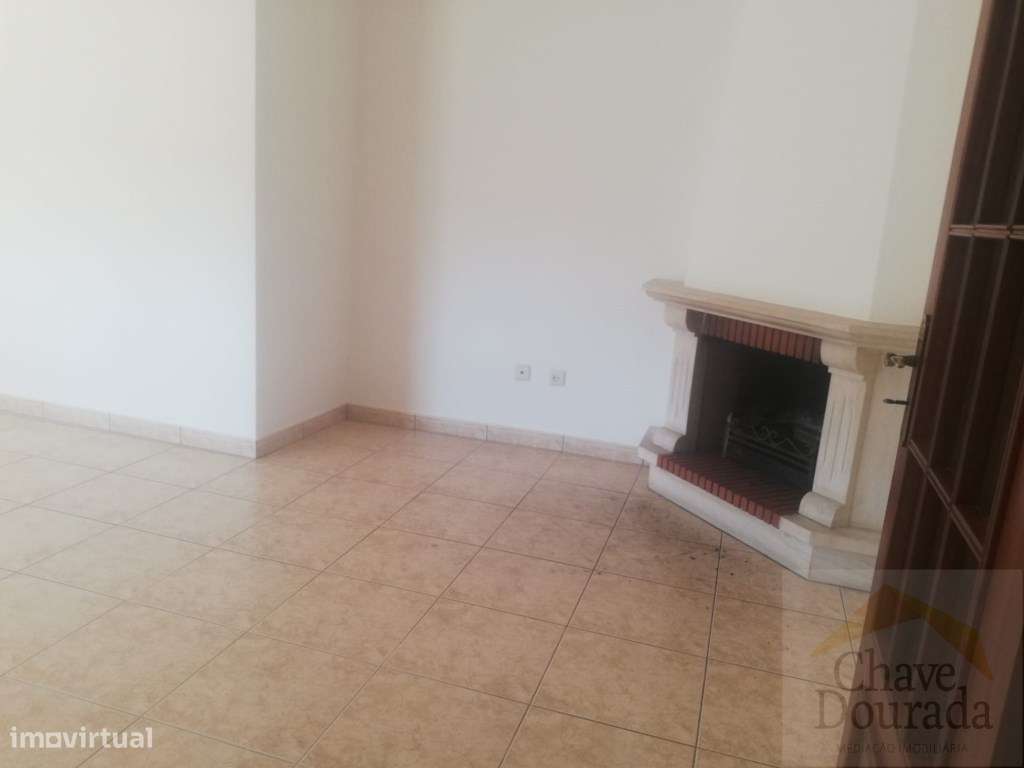 Arrenda-se em Pombal apartamento T3 com garagem e terraço - Grande imagem: 5/23