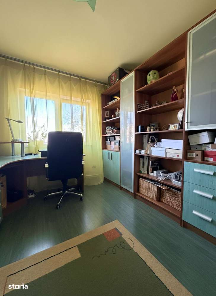 OPORTUNITATE: 3 camere, 2 băi, 2 balcoane, decomandat, etaj 2-2
