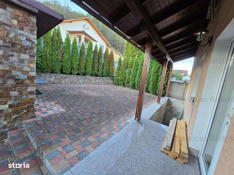 Vila spatioasa, construita in 2005 - Imagine principală: 5/15