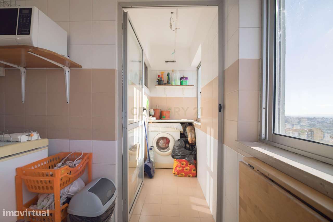 Apartamento T3 no Monte da Caparica-7