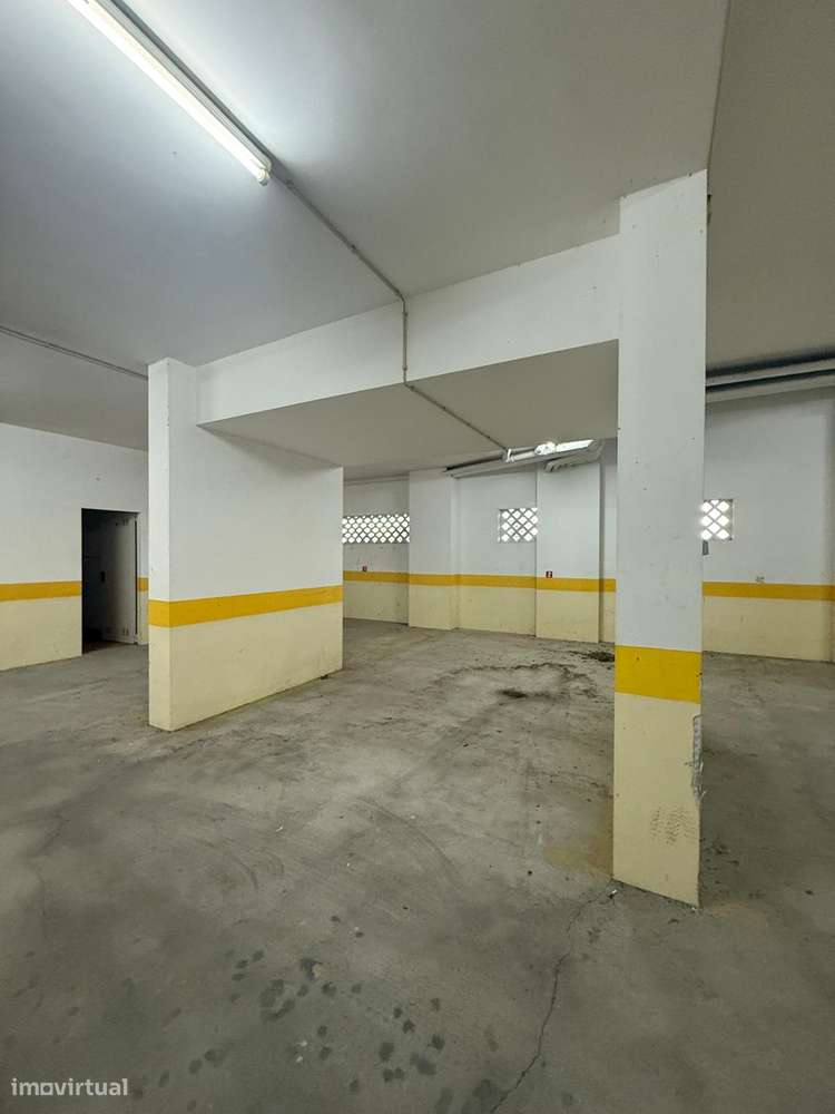 Garagem  Venda em Vale de Santarém,Santarém-3
