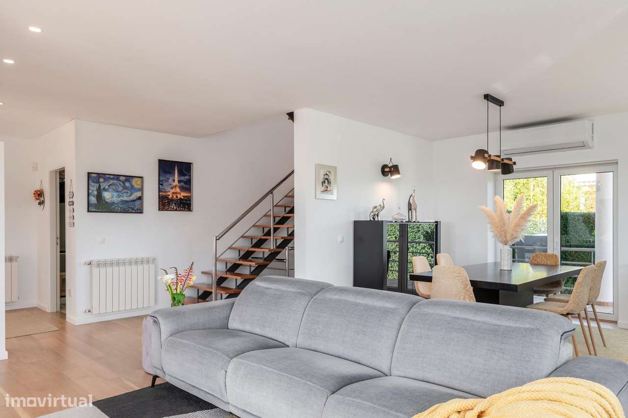 Moradia T3 com Jardim e Garagem | Construída em 2011 | São Pedro...-23