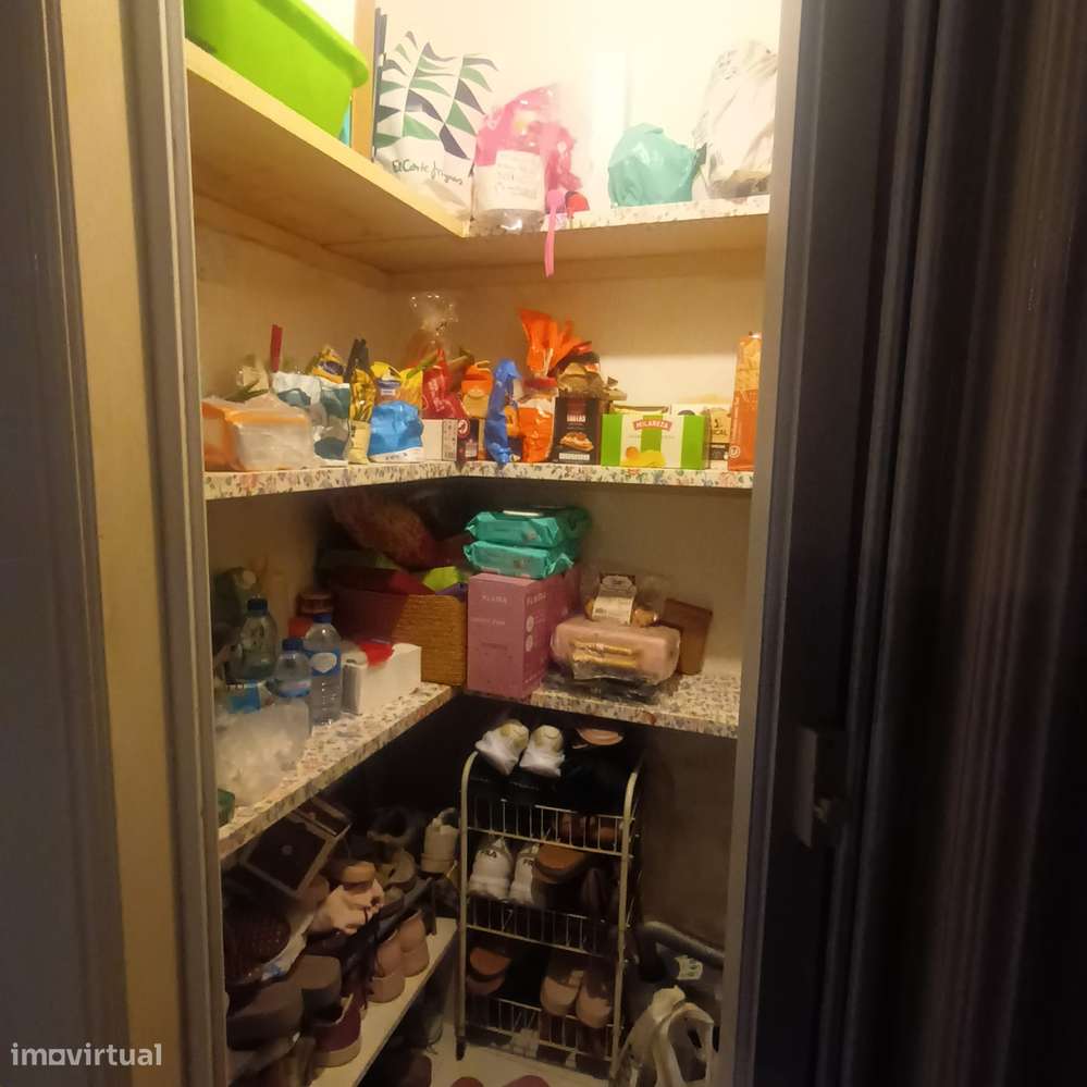 T2 com terraço no Bairro Rêgo em Lisboa-5