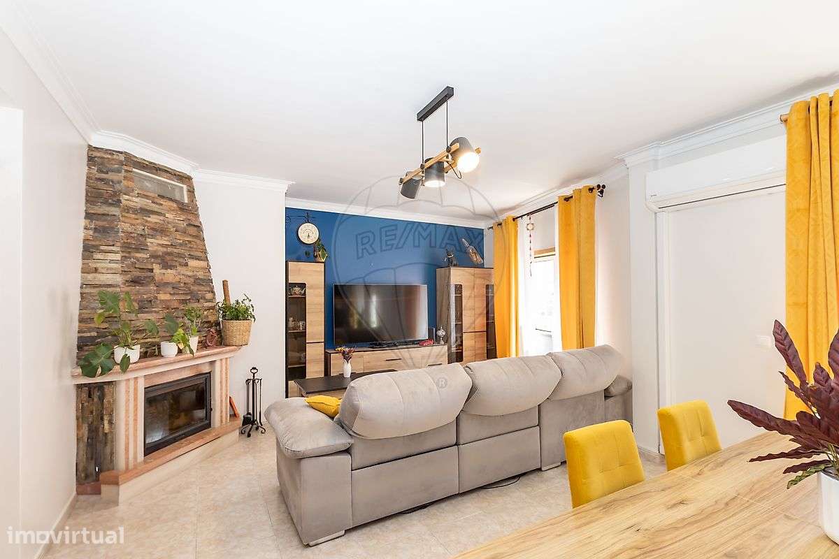 Apartamento T3 no Centro do Montijo-11